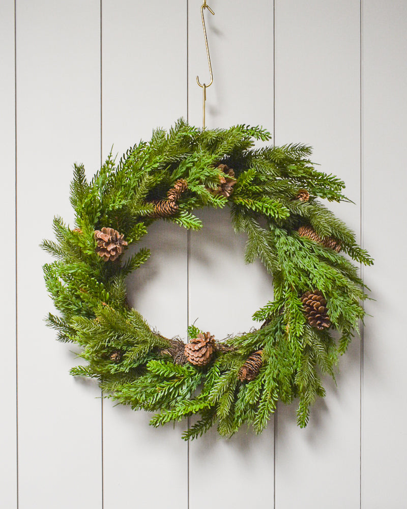 30" Fresh Touch Pine, Spruce & Cypress Wreath w/Pinecones